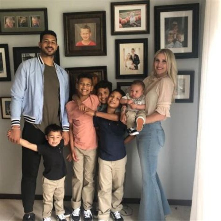 Who Is Brandie Thomas, Logan Thomas Wife? Son & Daughter